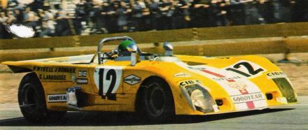 Gerard Larrousse, Jo Bonnier i Reine Wisell na samochodzie Lola T280 Ford.