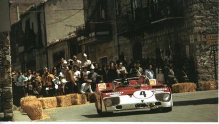 Andrea de Adamich i Toine Hezemans na samochodzie Alfa Romeo T33/TT/3.