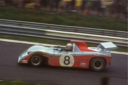 Derek Bell i Gijs van Lennep na samochodzie Mirage M6 Ford.