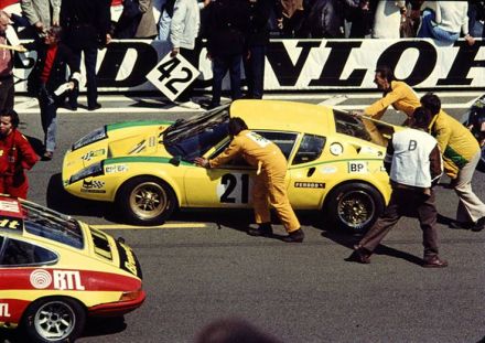 Guy Ligier i Jean Francois Piot na samochodzie Ligier JS2 Maserati.