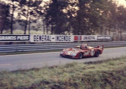 Rolf Stommelen i Nanni Galli na samochodzie Alfa Romeo T33/TT/3.