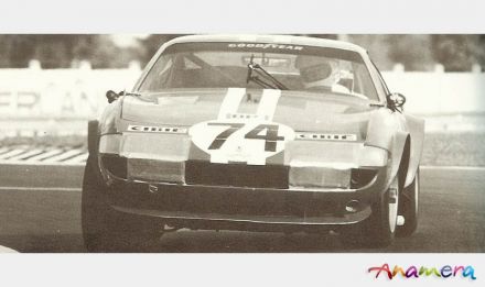 Sam Posey i Tony Adamowicz na samochodzie Ferrari 365 GTB/4 Daytona.