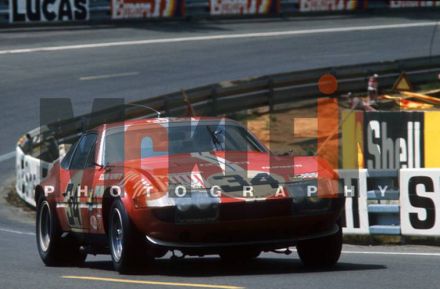 Mike Parkes, Jean Louis Lafosse i Jacques Cochet na samochodzie Ferrari 365 GTB4 Daytona.