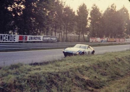 Claude Ballot-Léna i Jean Claude Andruet na samochodzie Ferrari 365 GTB/4 Daytona.