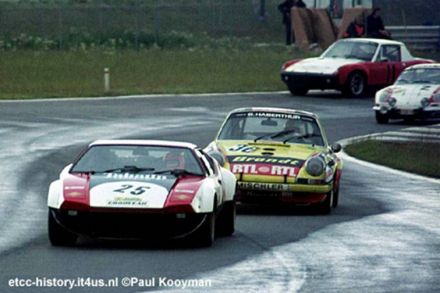 Nr.25.Herbert Müller na samochodzie De Tomaso Pantera, nr.38.Claude Haldi na samochodzie Porsche 911S.