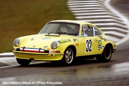 Claude Ballot-Léna na samochodzie Porsche 911S.