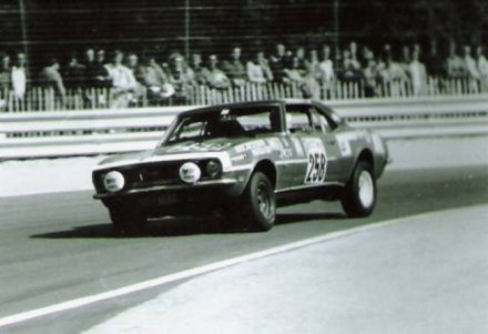 Marquigny na samochodzie Chevrolet Camaro SS.