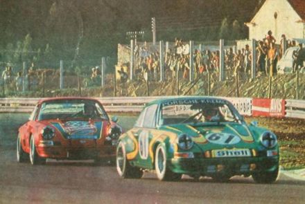 Nr.61.John Fitzpatrick, nr.65.Bengt Ekberg obydwaj na samochodach Porsche 911.