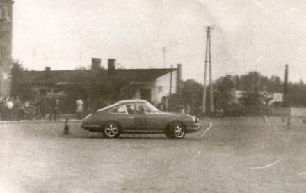 Porsche 911.