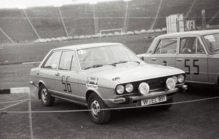 Nr.56. Wolfgang Vogler i Hans Georg Fibel – Audi 80 GT, nr.55. Tadeusz Dębowski i Wojciech Hanc – Polski Fiat 125p/1500. 