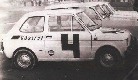Polski Fiat 126p załogi Tomasz Kokczyński i Witold Bogusławski.