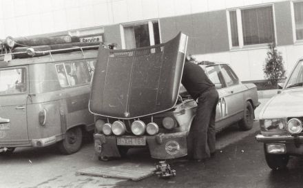 BMW 2002 zachodnioberlińskiej załogi Reinhard Wesel i Dieter Junge.