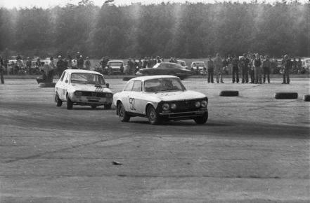 Mario Graziani – Alfa Romeo 2000 GTV, Błażej Krupa – Renault 12 Gordini.