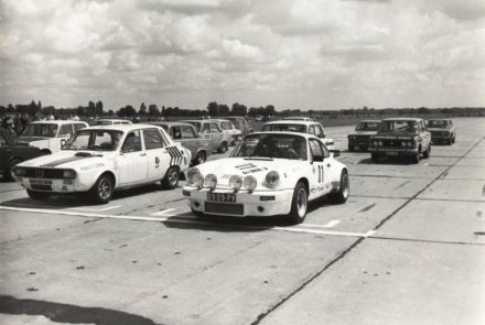 Błażej Krupa – Renault 12 Gordini, Adam Smorawiński – Porsche Carrera RS.