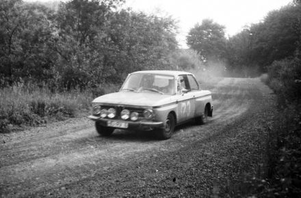 Jens Schmidt i Hilde Schmidt – BMW 2002 Ti Alpina.
