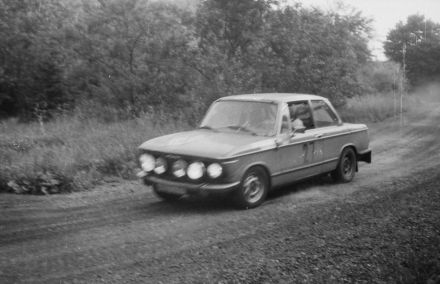 Dieter Kirchhoff i Peter Junge – BMW 2002 Tii.