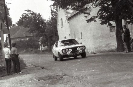 Błażej Krupa i Piotr Mystkowski – Renault 17 Gordini.