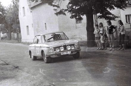 Jens Schmidt i Hilde Schmidt – BMW 2002 Ti Alpina.