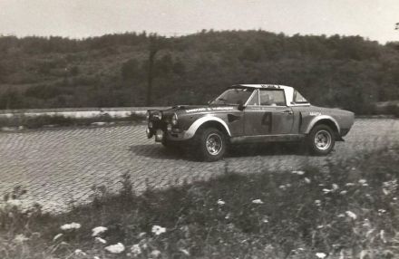 Andrzej Jaroszewicz i Ryszard Żyszkowski – Fiat Abarth 124.
