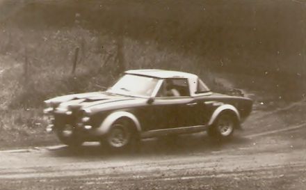 Andrzej Jaroszewicz i Ryszard Żyszkowski – Fiat Abarth 124.