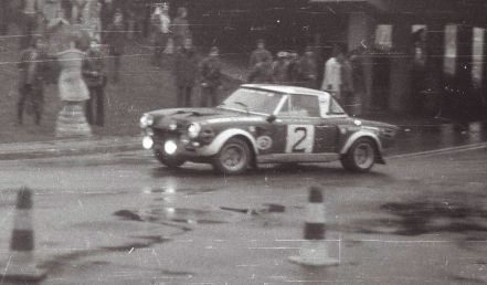 Andrzej Jaroszewicz i Ryszard Żyszkowski – Fiat Abarth 124.