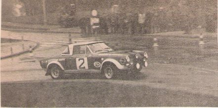 Andrzej Jaroszewicz i Ryszard Żyszkowski – Fiat Abarth 124.