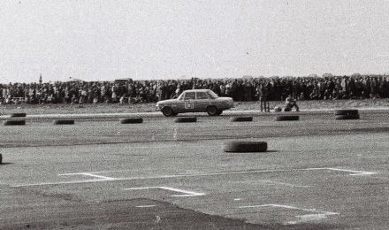 Andrzej Niewiadomski – BMW 2002 Tii.