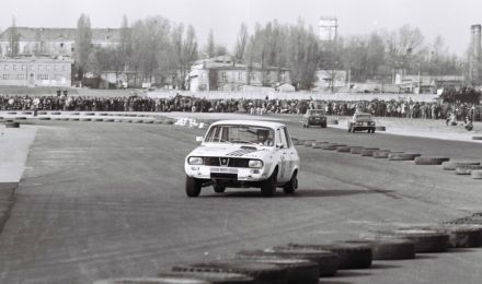 Błażej Krupa – Renault 12 Gordini.