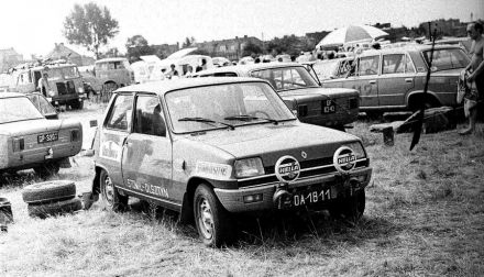 Renault 5 Andrzeja Mordzewskiego, Polski Fiat 125p Andrzeja Radeckiego.