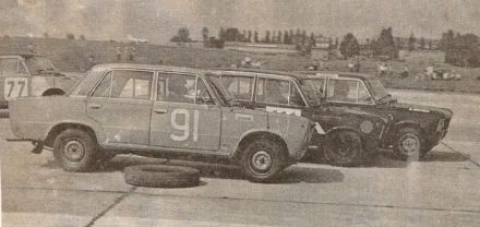 Włodzimierz Groblewski, Krzysztof Różewski, Robert Mucha, Henryk Fabiański – Polskie Fiaty 125p/1500.