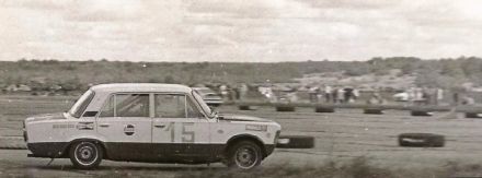 Ksawery Frank – Polski Fiat 125p/Akropolis.