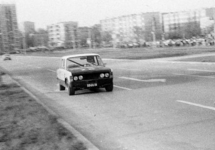 Ksawery Frank – Polski Fiat 125p/Akropolis.