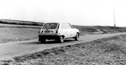 Tadeusz Dębowski i Włodzimierz Krzemiński – Renault 5 Alpine.