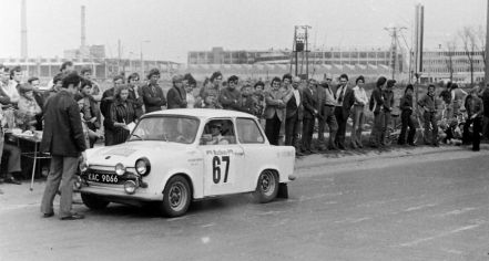 Leszek Jabłoński i Ryszard Dragon – Trabant 601.