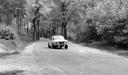 Ryszard Luciński i Grzegorz Burenkiewicz – BMW 2002 Ti.