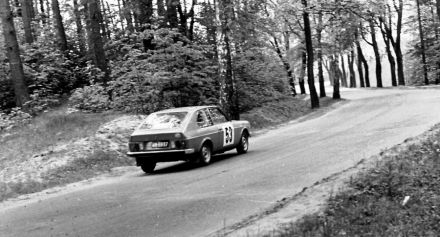 Marek Dąbek i Krzysztof Urbański – Fiat 128 Sport 3 porte.