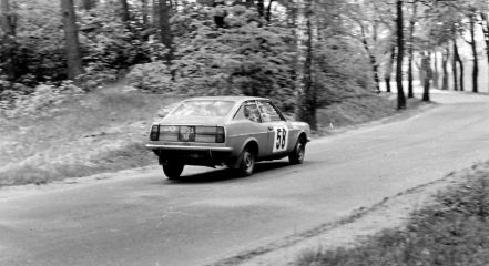 Janusz Waluś i Jan Ambrozik – Fiat 128 Sport.