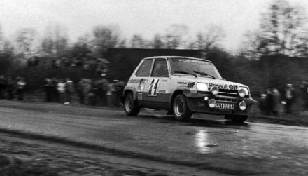 Guy Frequelin i Jacques Delaval – Renault 5 Alpine.