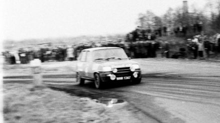Błażej Krupa i Piotr Mystkowski – Renault 5 Alpine.