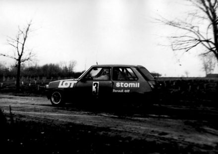 Błażej Krupa i Piotr Mystkowski – Renault 5 Alpine.