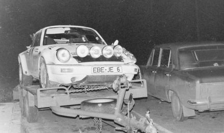 Porsche Carrera RS załogi Jürgen Ebenhoh i Arwed Fischer.
