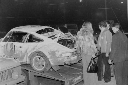 Porsche Carrera RS załogi Jürgen Ebenhoh i Arwed Fischer. 