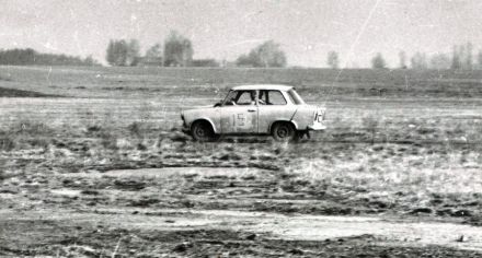 Marcin Kwiatkowski i Krzysztof Burzyński – Trabant 601.