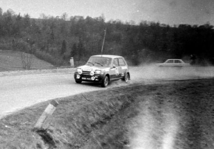 Błażej Krupa i Piotr Mystkowski – Renault 5 Alpine.