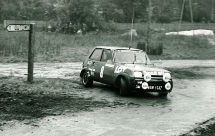 Błażej Krupa i Piotr Mystkowski – Renault 5 Alpine.