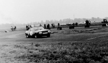 Wóz ratowniczy – Lancia Beta coupe.