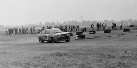 Lech Jaworowicz – Fiat 128 Sport coupe 3porte.