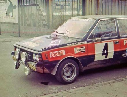 Maciej Stawowiak i Jacek Różański – Polonez 2000 gr.4.