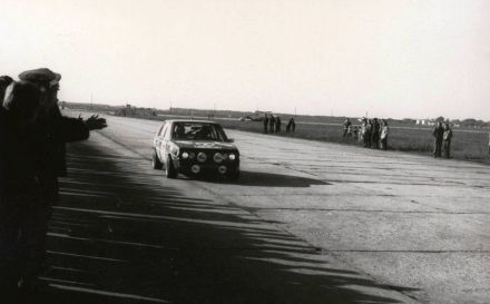 Maciej Stawowiak i Jacek Różański – Polonez 2000.