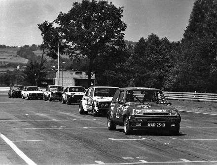 Nr.25. Błażej Krupa - Renault 5 Alpine, nr.22. Adam Polak - Polonez 2500 Prototyp  (foto Leszek Małkowski)